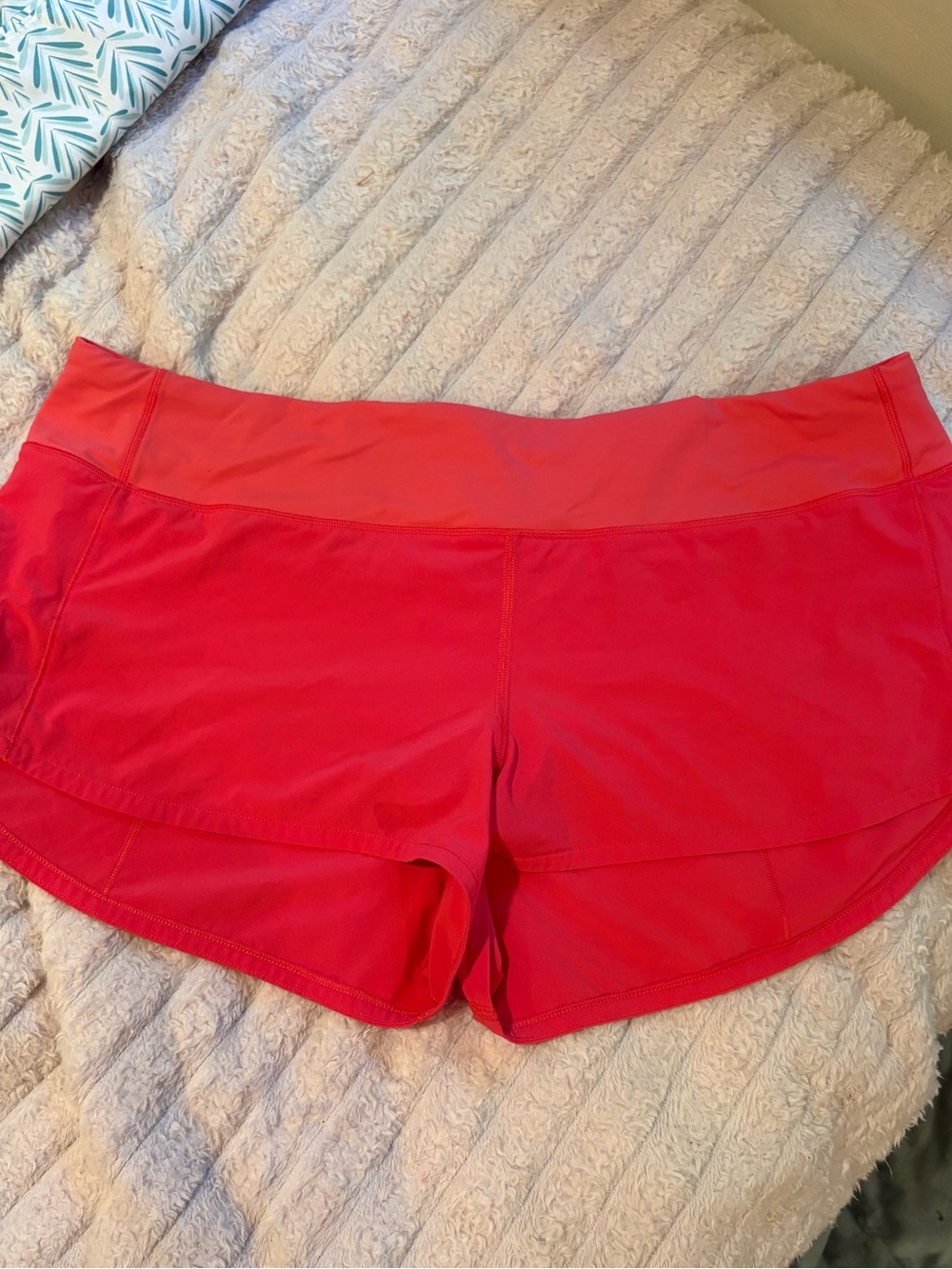 lululemon athletica Low Rise Lined Shorts 2.5”